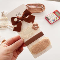 4PCS Clip De Pelo Para Bebés Con Peluche Falso Accesorios De Cabello Para Niñas Estilo Coreano Y Japonés Floral Adecuado Para Otoño E Invierno - details 11