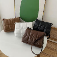 Bolso de hombro de gran capacidad para mujer, bandolera acolchada de diseño de lujo, a la moda, a cuadros, para axila - details 21