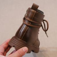 Botas cortas de cuero antideslizantes para niñas, zapatos versátiles de suela gruesa suave, estilo coreano, a la moda, otoño e invierno, 2024 - details 7