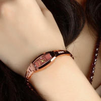 Reloj de pulsera exquisito pequeño para mujer, resistente al agua, con esfera pequeña, ovalado, ligero, para mujer - details 2