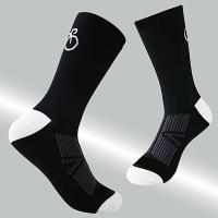 Calcetines de Ciclismo de Secado Rápido para Hombres y Mujeres - Transpirables, Antideslizantes, Duraderos Calcetines Atléticos de Media Pantorrilla para Correr, Baloncesto, Fútbol y Deportes al Aire Libre - details 1