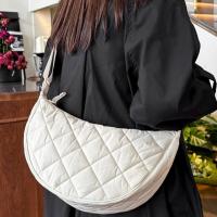 Bolso cruzado portátil a cuadros de Color sólido, correa ajustable acolchada, bolso de media luna, bolso de hombro de nailon acolchado que combina con todo, diario - details 12