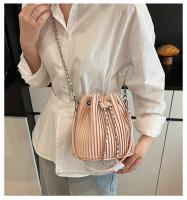 Bolso minimalista de cubo para mujer Cierre con cordón, bolso de mano elegante para uso diario y formal Accesorio de moda en tonos beige, negro, gris, khaki, rosa Finalización texturada - details 0