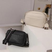 Bolso bandolera multicapa de color sólido para mujer, bolso de hombro con correa ancha de cuero PU - details 15