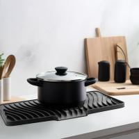 Tapete de silicona resistente al calor para escurrir platos, tamaño grande, antideslizante, tapete de cocina para escurrir platos, con abertura de desviación y pendiente para secar platos - details 12