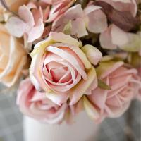 DIY decoración de jarrón, ramo de rosas artificiales de tacto Real, elegantes flores de rosas de seda hechas a mano, plantas falsas de lujo para sala de estar y escritorio - details 11
