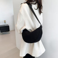 Bolso Cruzado Semi-Luna Bolso de Hombro de Pana Casual para Mujeres Bolso de Mano de Viaje de Color Sólido - details 20