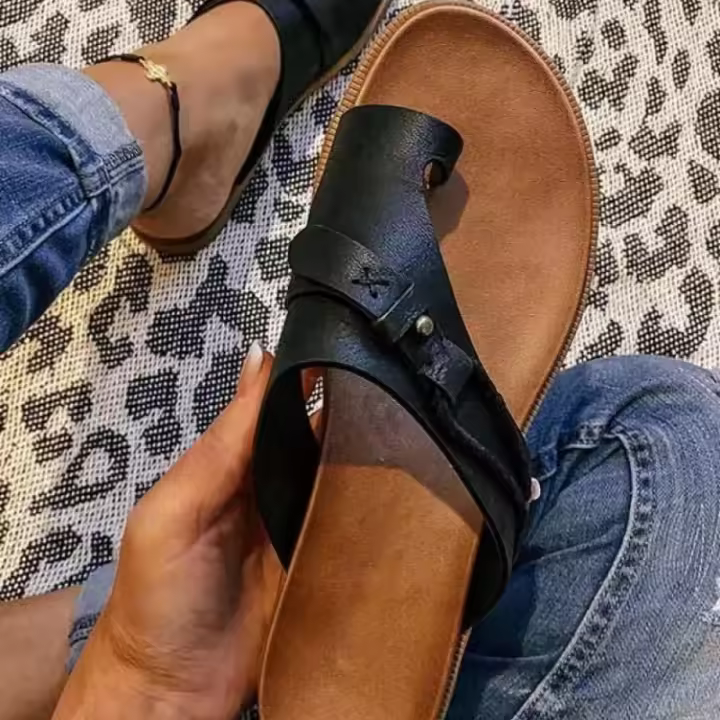 2025 Gran Tamaño Conjunto Puntera Zapatillas Verano Nuevo Fondo Plano Retro Sandalias Mujer - 1