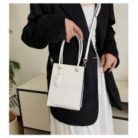 Textura de la moda de las mujeres portátil pequeña bolsa cuadrada versátil letra personalizada bolsa de mensajero nueva bolsa de mano vertical mujeres - details 16