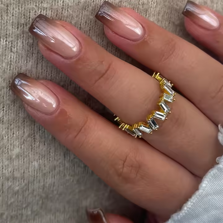 Juego de Uñas Postizas Cortas en Rosa de Alta Saturación Set Completo de 24 Piezas para Dedos y Pies con Estilo Cuadrado - 1