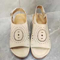 Women Hollow Out Flat Sandals Solid Color Ankle Strap Non-slip Open Toe Shoes Retro Outdoor Sandals - details 7