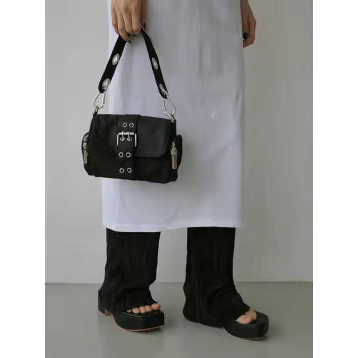 Elegante Bolso de Hombro para Mujer de Nylon con Remaches Bolso Pequeño de Axila Negro - 1