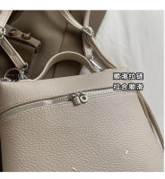 Mochila de viaje diario personalizada de PU de color sólido 2025, bolso cruzado simple de un solo hombro, bolso vertical para mujer - details 4