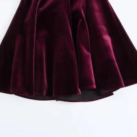 TRAFZA-Vestidos de fiesta lisos de cintura alta para mujer, Vestido corto plisado sin mangas con cuello redondo, minifalda de terciopelo a la moda, verano - details 9
