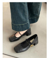 Zapatos Mary Jane retro franceses de mujer para la primavera 2025, boca poco profunda, punta cuadrada, tacón medio grueso con falda, boca poco profunda, zapatos individuales. - details 5