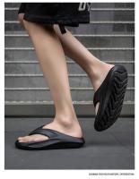 Chanclas zapatos de hombre de suela gruesa pisando mierda sintiendo pellizco en la playa zapatillas marea - details 10