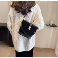 Bolso de Mujer de Gran Capacidad Bolso Cuadrado Mate, Sentido de Alta Gama, Bolso Portátil para las Axilas - details 38