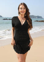 Mini vestido de playa de ganchillo con cuello en V, cubierta de punto de manga corta para mujer, túnica ligera de verano para traje de baño - details 9
