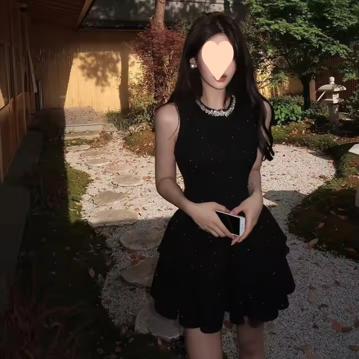 Pequeño estilo negro Hepburn, pastel de cumpleaños de alta gama, vestido francés sin mangas, nuevo estilo de verano para mujer - 1
