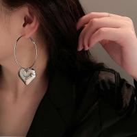 Pendientes con colgantes simples y modernos en forma de corazón para mujer, regalos navideños, pendientes retro de lujo de plata, góticos - details 3