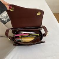 Bolso de Sillín Retro Chic para Mujer Cruzado Minimalista de Color Sólido con Cierre Magnético, Correa Ajustable, Herrajes de Tonos Dorados - details 8