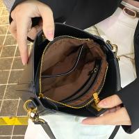 Bolso Cruzado de Cuero Genuino para Mujeres Correa Ajustable Tonos Marrones y Dorados - details 4