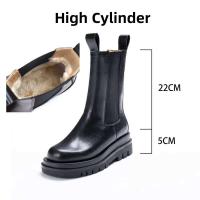 Los botines de mujer de caña media a alta con plataforma impermeable de cuero genuino de alta calidad y estampados florales se convierten oficialmente en los protagonistas. - details 2