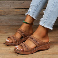 Pantuflas de gran tamaño con costuras retro, antideslizantes, de punta redonda, sandalias casuales de una sola tira para mujer. - details 3