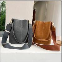 Bolso de Cubo de Cuero Temporado Bolso de Hombro de Moda de Ante Gran Capacidad Bolso Casual Retro - details 2