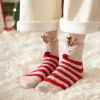 Calcetines de lana de coral navideño, caja de regalo de Navidad, Calcetines de Nochebuena, tubo medio para hombres y mujeres - details 0