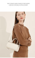 Bandolera de cuero de vaca portátil pequeña bolsa cuadrada para mujer - details 15