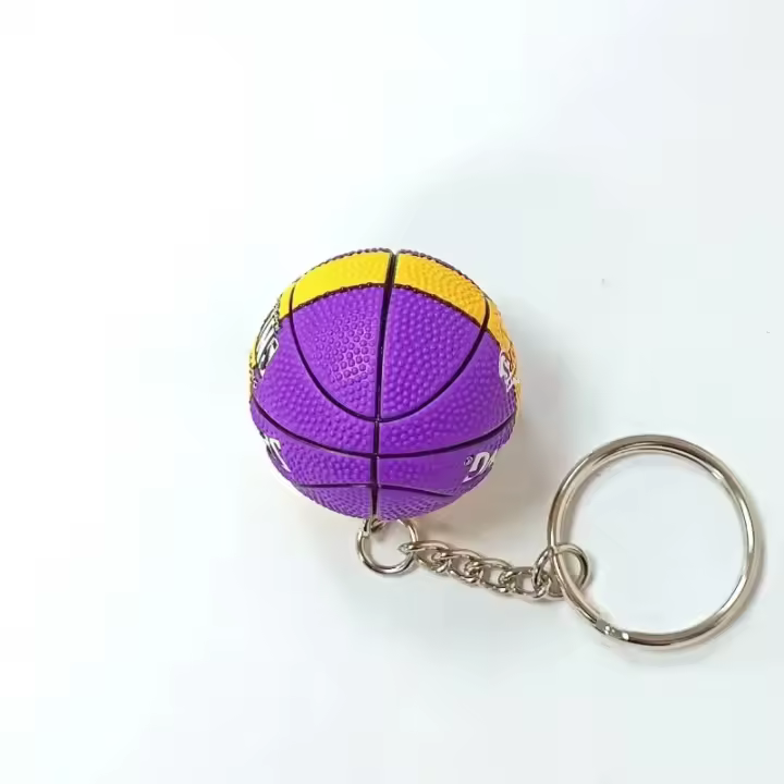 Llavero modelo de baloncesto 3D, recuerdo de aficionado al deporte, llavero de regalo para hombre de colección de decoración de coche - 1