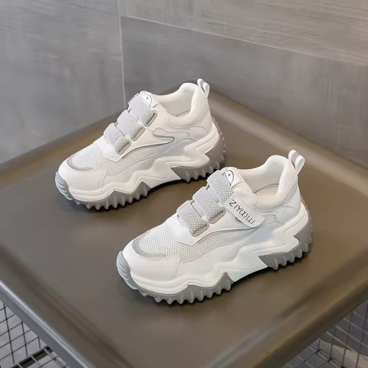 Nuevos zapatos deportivos de suela gruesa para aumentar la altura interior, zapatos casuales a la moda y cómodos. - 1