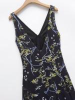 Vestido con correa para el hombro de moda europea y americana Vestido estampado medio y largo con cuello en V para mujer - details 10