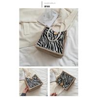 Bolso de Lino Nuevo 2025 - Versión Coreana para Mujer - Caja de Regalo Estilo Cesta - Bolsa de Envoltura de Lino - Bolso Versátil para Cada Ocasión - details 22