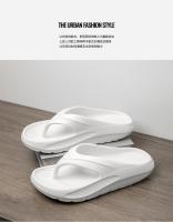 Chanclas zapatos de hombre de suela gruesa pisando mierda sintiendo pellizco en la playa zapatillas marea - details 0