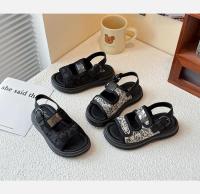 Sandalias informales para niños con correa de gancho y bucle, nueva tendencia 2025, zapatos de playa a la moda con dedos abiertos, zapatos de playa para niños medianos y grandes, suaves y antideslizantes - details 1