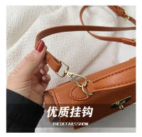 Cerradura texturizada portátil pequeño bolso cuadrado de las mujeres nuevo versátil clásico bolso de mensajero de hombro PU bolso Kelly de moda - details 40