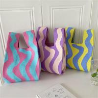 Bolsos de punto a rayas hechos a mano, bolsos de compras, bolso de mano, bolso de muñeca, moda - details 0