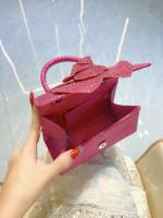 Bolso mujer 2025 nueva celebridad de Internet brillante diamantes de imitación rosa flor cadena pequeña bolsa cuadrada bolsa de mensajero portátil marea - details 3