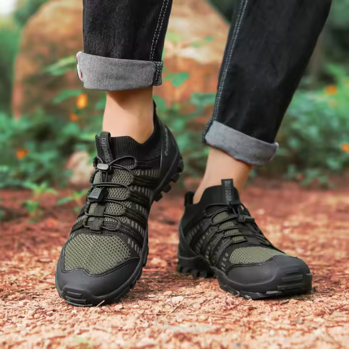 Zapatos acuáticos de secado rápido para hombre, zapatos para caminar en aguas arriba, zapatillas de agua transpirables de malla antideslizantes, calzado de escalada de alta calidad - 1