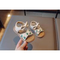 Sandalias para niños y niñas 2025 nuevos zapatos de princesa de moda suela suave zapatos de playa para niños medianos y pequeños zapatos de verano para niños bordados - details 8