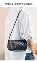 Nuevo bolso tejido de cuero de moda y ligero para mujer, bolso pequeño exquisito de alta gama, bolso de mensajero de hombro - details 0