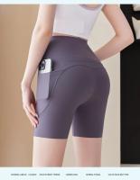Pantalones cortos deportivos de yoga de cintura alta para mujer, ropa de calle informal para fitness, pantalones cortos ajustados para entrenamiento con bolsillo, pantalones cortos de gimnasio con ropa interior incluida - details 1
