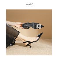 Elegantes sandalias de tacón alto con punta de diamante - details 8