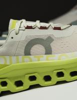 Zapatillas On Running Cloudmonster Frost Acacia - Blanco y Lima - details 1