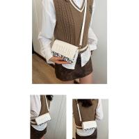 Nuevo bolso de mensajero de hombro cuadrado con estampado de letras - details 12