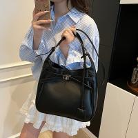 Bolso de hombro elegante para mujer de verano 2025: correa suave y ajustable, cierre de cremallera, diseño minimalista elegante en color crema con detalles marrones, bolso cruzado versátil | Bolso elegante | Forro de poliéster, bolso - details 8