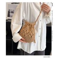 Bolso tipo cubo tipo bandolera tejido de paja para mujer, marca de diseñador de lujo, informal, a la moda, para viajes, playa, 2023 - details 0