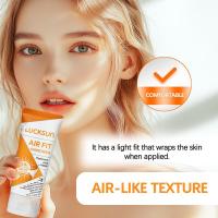 Crema solar hidratante e iluminadora con protección UV FPS 50+ y ácido hialurónico para rostro y cuerpo - details 0